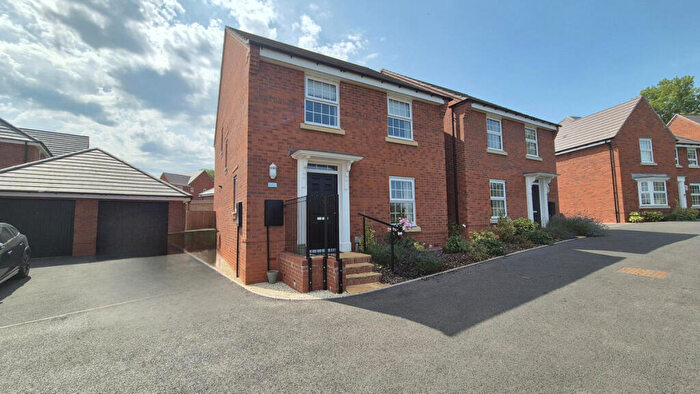 4 Bedroom Detached House For Sale In Quarry View, Bishops Itchington, CV47