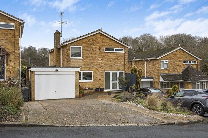 3 Bedroom Detached House For Sale In Jordan Close, Caversham, Reading, RG4