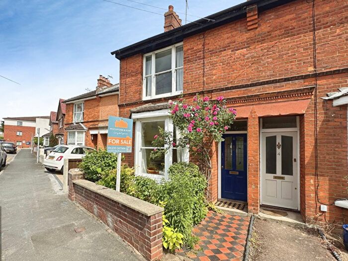 2 Bedroom Semi Detached House For Sale In Eastern Avenue, Ashford, TN23