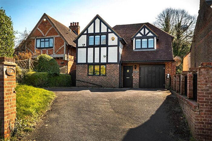 4 Bedroom Detached House For Sale In Derehams Lane, Loudwater, High Wycombe, HP10
