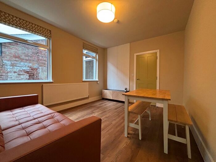 2 Bedroom Flat To Rent In Allensbank Road, Heath, CF14