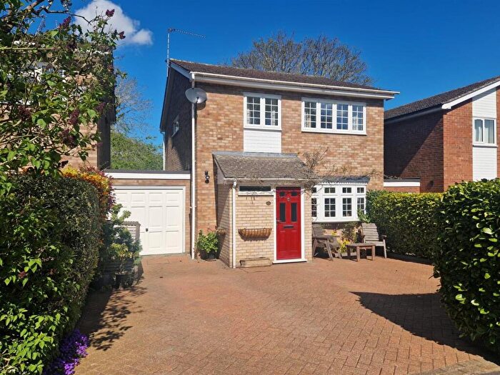 4 Bedroom Link Detached House For Sale In Longacre Gardens, Bury St. Edmunds, IP33