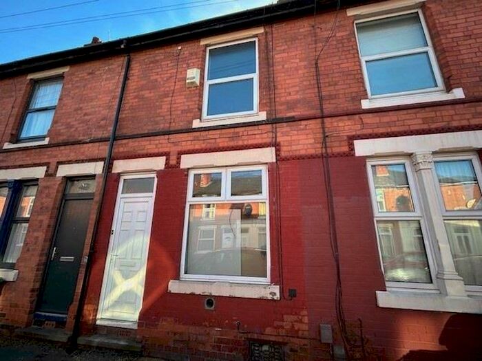 2 Bedroom Terraced House To Rent In Lonsdale Road, Nottingham, NG7