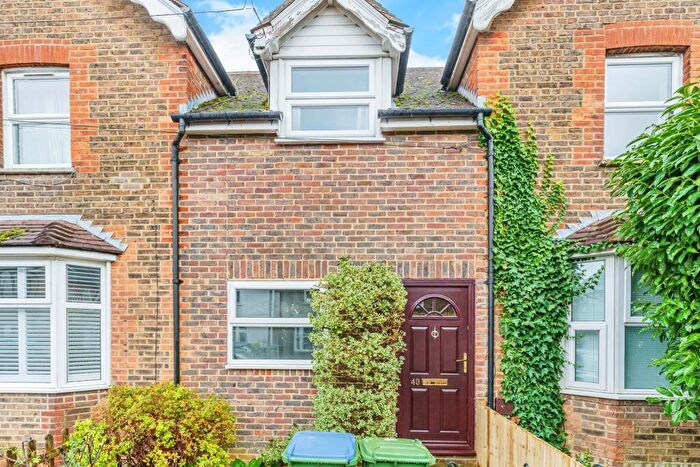 1 Bedroom Flat For Sale In Victory Road, Horsham, RH12