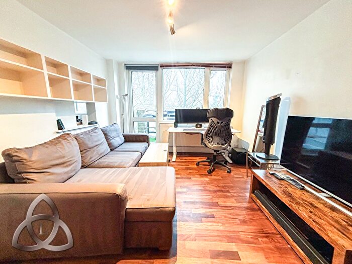 1 Bedroom Flat To Rent In Aldsworth Close, Little Venice, W9