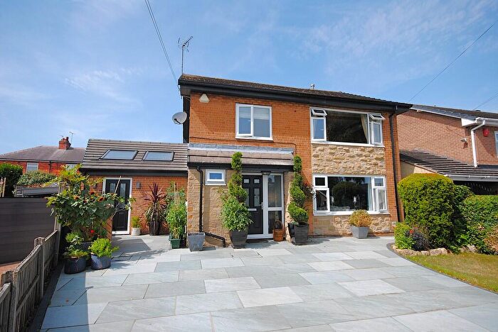 3 Bedroom Detached House For Sale In Lindrick Close, Tickhill, Doncaster, DN11