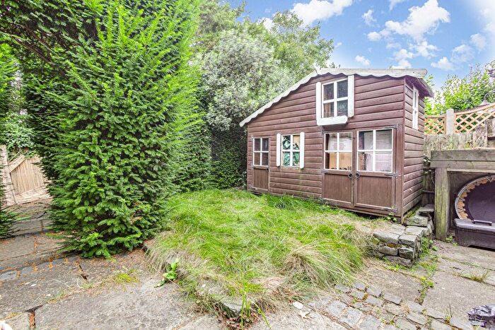 5 Bedroom Property To Rent In West Park Avenue, Richmond, TW9