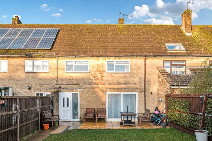 3 Bedroom Terraced House For Sale In Frethern Close, Burford, OX18