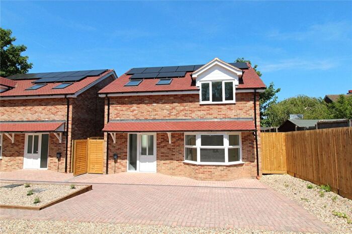 3 Bedroom Detached House For Sale In Frances Road, Basingstoke, RG21