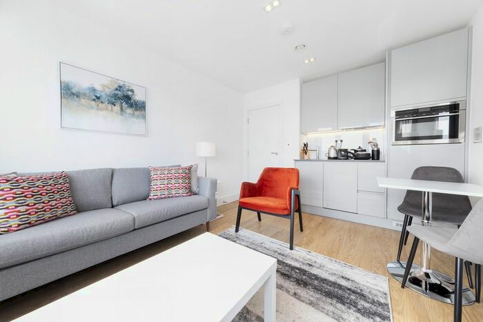 1 Bedroom Flat To Rent In Arrowhead House, Laporte Way, Luton, LU4