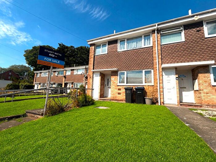 3 Bedroom Semi-Detached House For Sale In Winchester Gardens, Northfield, B31