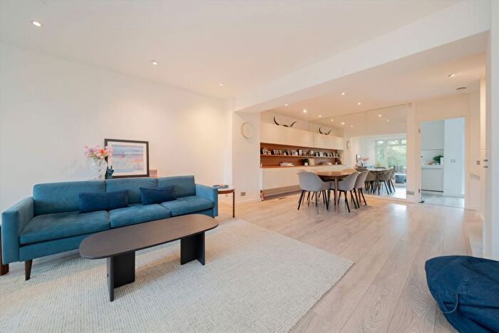 5 Bedroom Terraced House To Rent In Woodsford Square, Holland Park, W14
