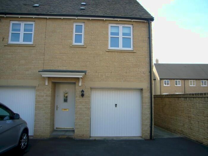 1 Bedroom Flat To Rent In Elmhurst Way, Carterton, Oxfordshire, OX18