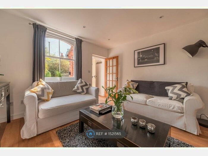 2 Bedroom Semi-Detached House To Rent In West Street, Henley-On-Thames, RG9