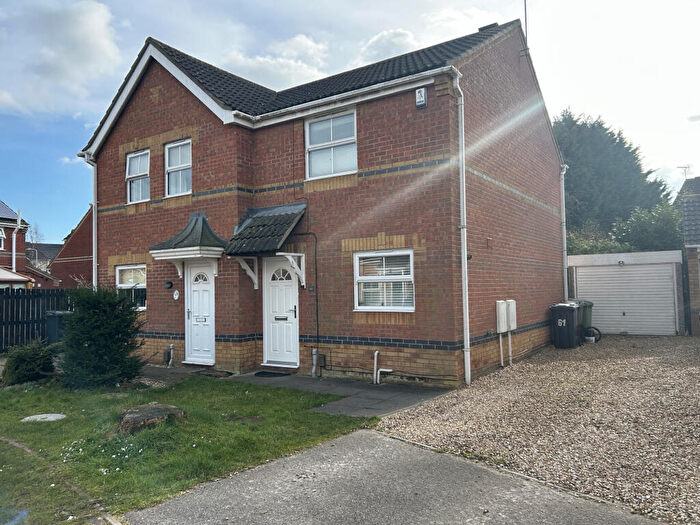 2 Bedroom Semi-Detached House To Rent In Lupin Road, Lincoln, Lincolnshire, LN2