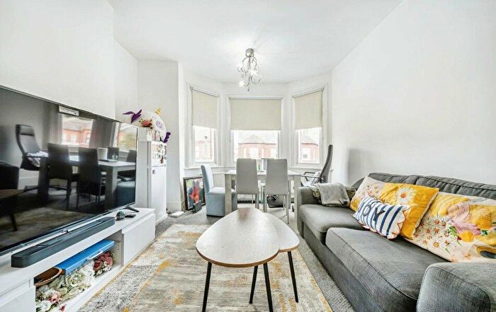 2 Bedroom Apartment For Sale In Vernham Road, Plumstead, SE18