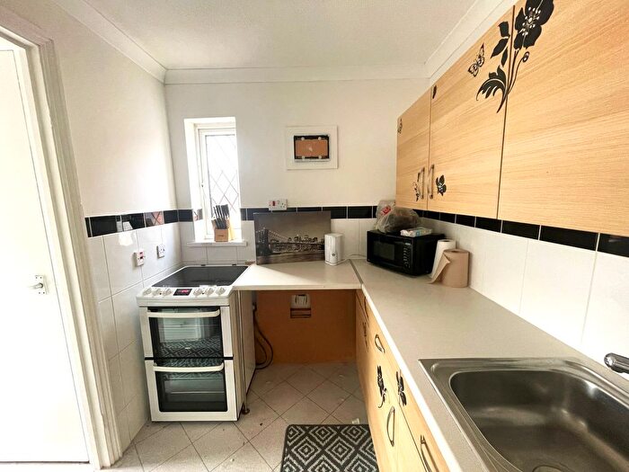 1 Bedroom Flat To Rent In Westbourne Road, Darlaston, Wednesbury, WS10