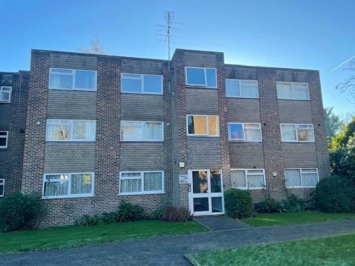 2 Bedroom Flat To Rent In Cedar Place, Gateway Close, Northwood, HA6
