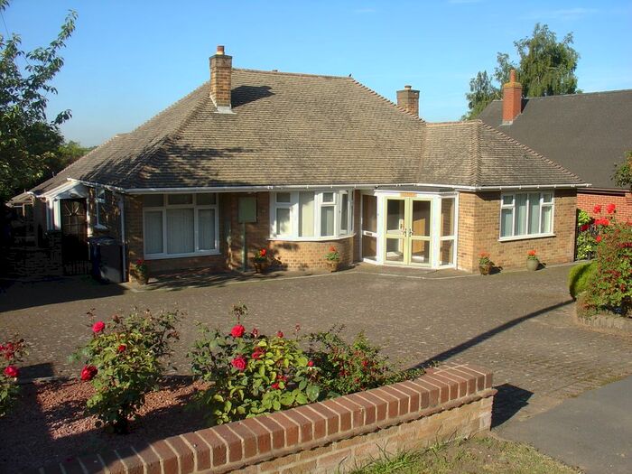3 Bedroom Bungalow To Rent In Beamhill Road, Burton-On-Trent, DE13