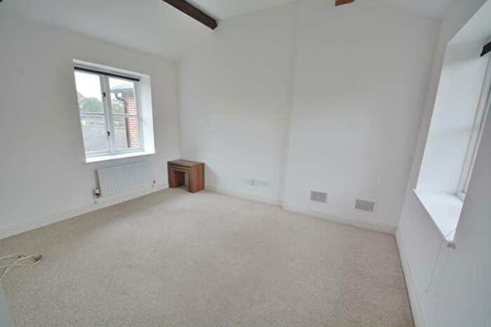 1 Bedroom Apartment For Sale In The Cloisters, Andover, SP10