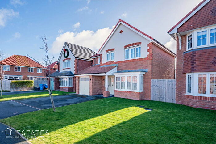 4 Bedroom Detached House For Sale In Llys Walsh, Rhyl, LL18