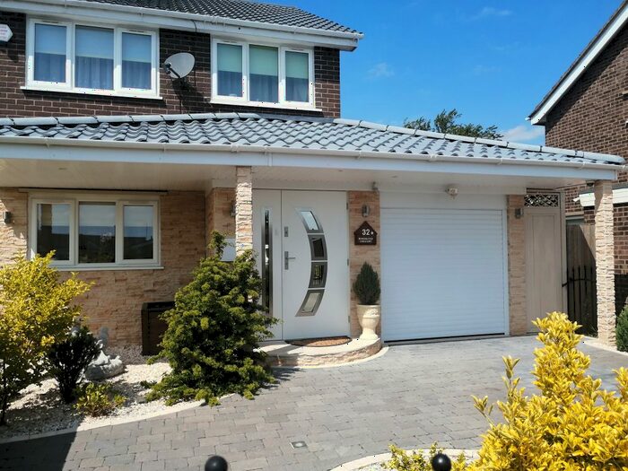 3 Bedroom Semi Detached House For Sale In Dorchester Crescent, Peterborough, PE1