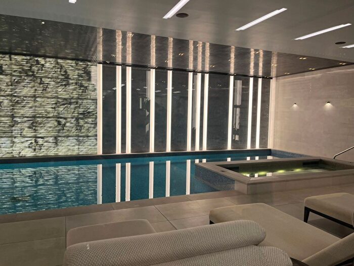 3 Bedroom Flat For Sale In Phoenix Place, Holborn, London, WC1X