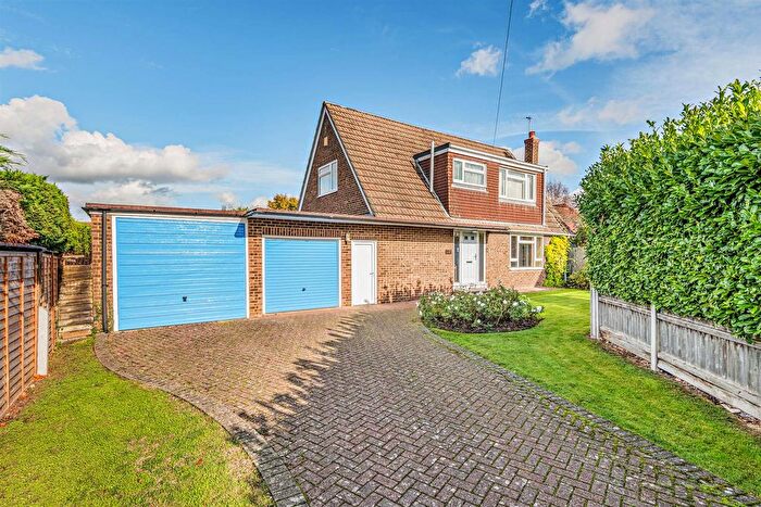 4 Bedroom Detached House For Sale In Fauchons Close, Bearsted, Maidstone, ME14