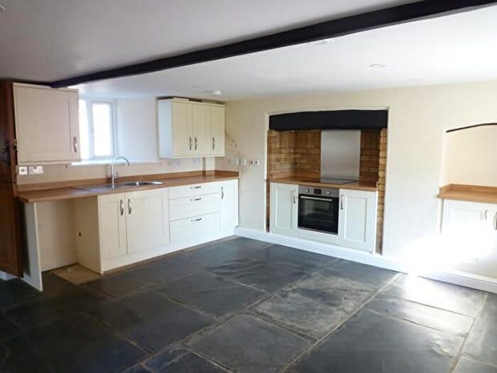 5 Bedroom Town House To Rent In Sutcombe, Holsworthy, EX22