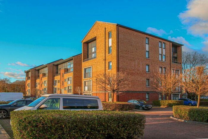2 Bedroom Flat To Rent In Minerva Way, Glasgow, G3
