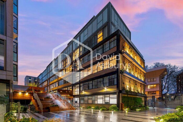 3 Bedroom Flat To Rent In Long Street, Hoxton, London E2