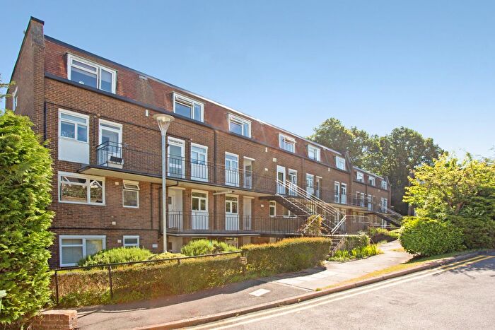2 Bedroom Maisonette For Sale In Knotts Place, Sevenoaks, TN13