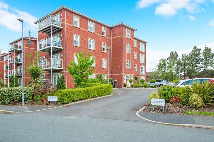 2 Bedroom Flat To Rent In Aughton Park Drive, Ormskirk, L39