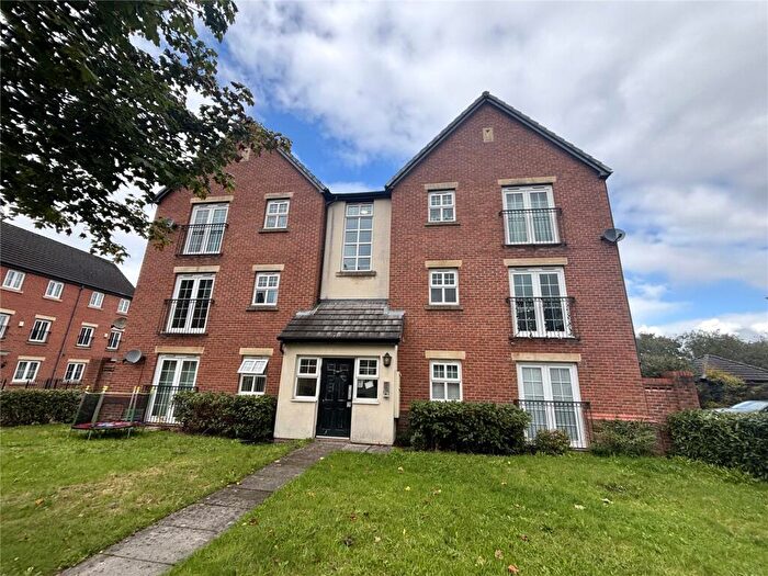 2 Bedroom Flat For Sale In Newbold Hall Drive, Rochdale, Greater Manchester, OL16