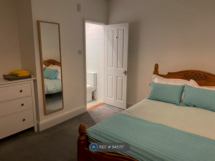 5 Bedroom Terraced House To Rent In Jubilee Road, Southsea, PO4