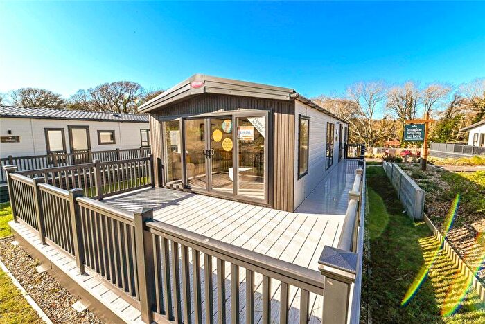 2 Bedroom Park Home For Sale In Chewton Bunny, Hoburne Naish Holiday Park, Barton On Sea, BH25