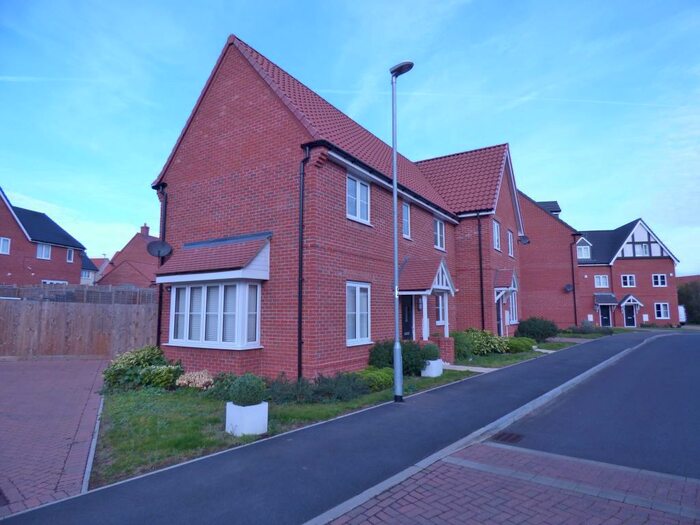 3 Bedroom House To Rent In Dulwich Avenue, Laindon, SS15