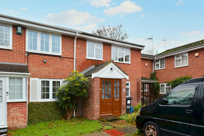 2 Bedroom Terraced House To Rent In Skipworth Road, London, E9