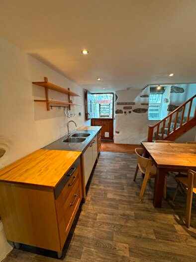 2 Bedroom Cottage To Rent In High Street, Criccieth, LL52