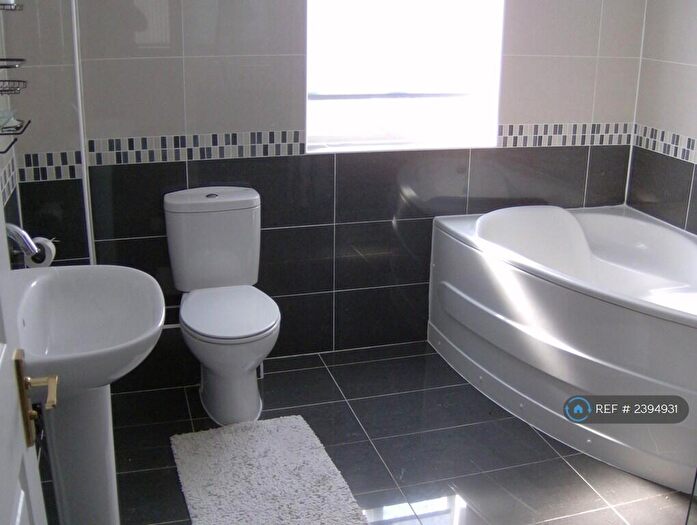5 Bedroom Detached House To Rent In Lilac Court, Leeds, LS14