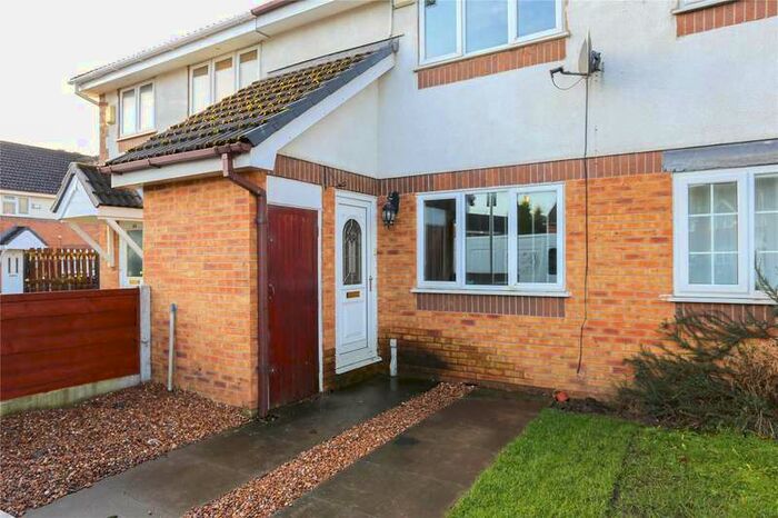 2 Bedroom House To Rent In Aldermoor Close, Manchester, Greater Manchester, M11