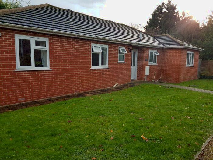 6 Bedroom Bungalow To Rent In Ulcombe Gardens, Canterbury, CT2