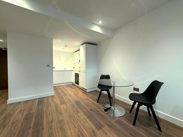1 Bedroom Flat To Rent In Market Street, Bracknell, RG12