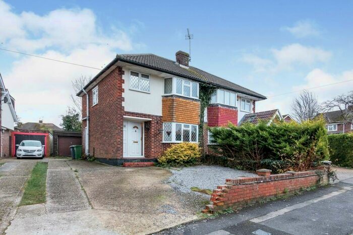 3 Bedroom Semi-Detached House To Rent In Chandler Road, Basingstoke, Hampshire, RG21