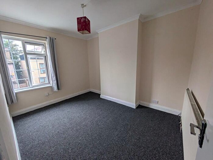 3 Bedroom Apartment To Rent In Ilford Lane, Ilford, IG1