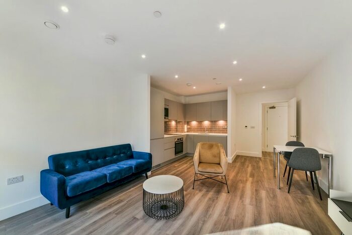 1 Bedroom Flat To Rent In Spruce House, Parkside Avenue, Lewisham, SE10