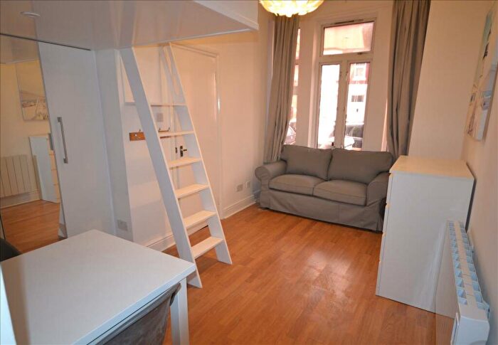 Studio To Rent In Chapter Road, London, NW2