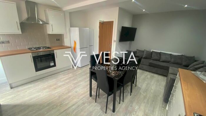 7 Bedroom Terraced House To Rent In Mitchell Avenue, Coventry, CV4