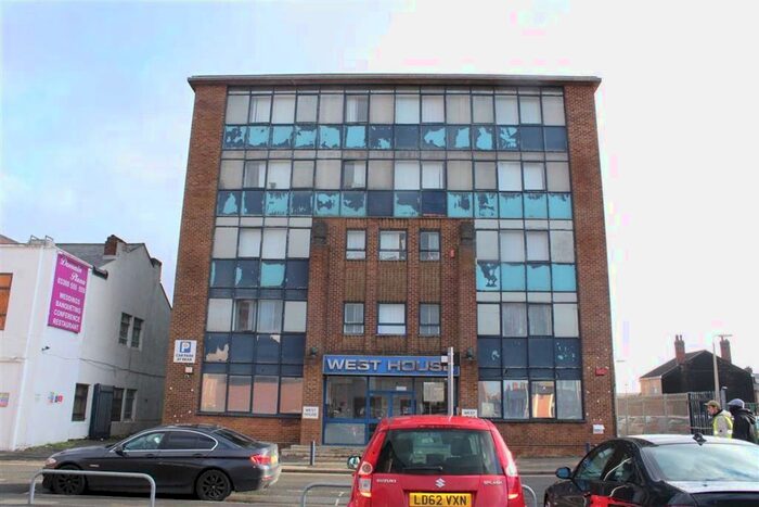 1 Bedroom Flat To Rent In Lombard Street West, West Bromwich, B70