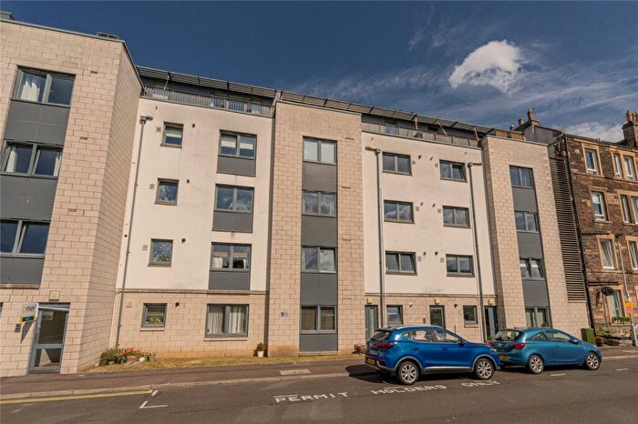 2 Bedroom Flat For Sale In / Moat Terrace, Edinburgh, EH14